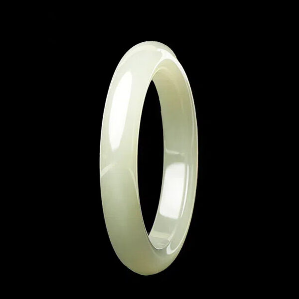 Serenity Glow – Hetian White Jade Bangle